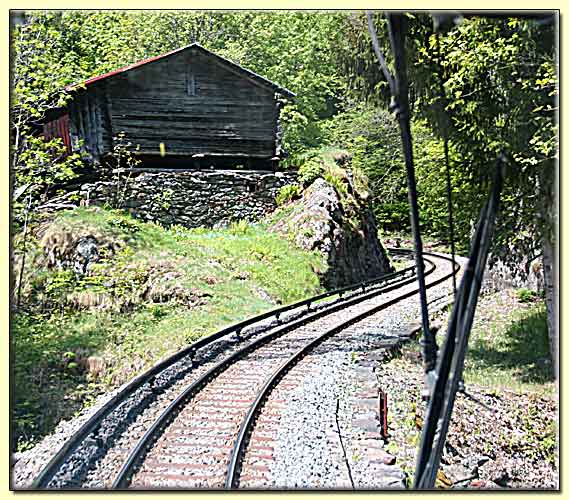    zum nächsten Bild  ... 