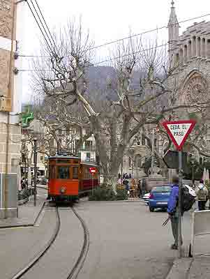      ...  Richtung Plaça Mercat     