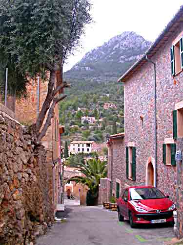    auch   am Dorfrand von ´Sóller'  .... 